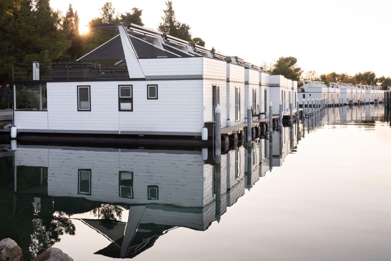 The Sea Lodges Portoroz - Bootshaus Floating Sea House Exterior foto